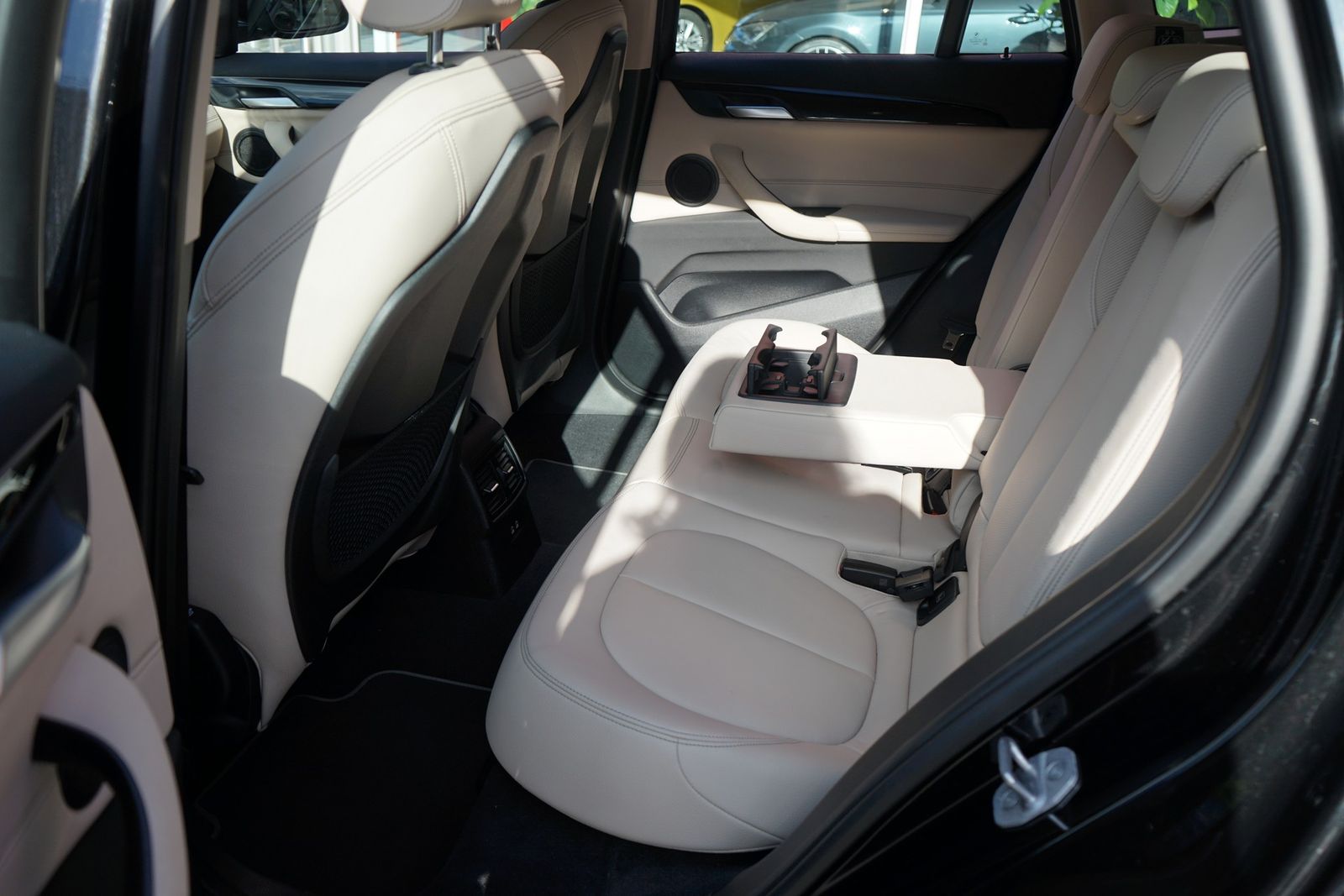 BMW X1 18d xDrive Sport Line - Samsaru's Car Outlet