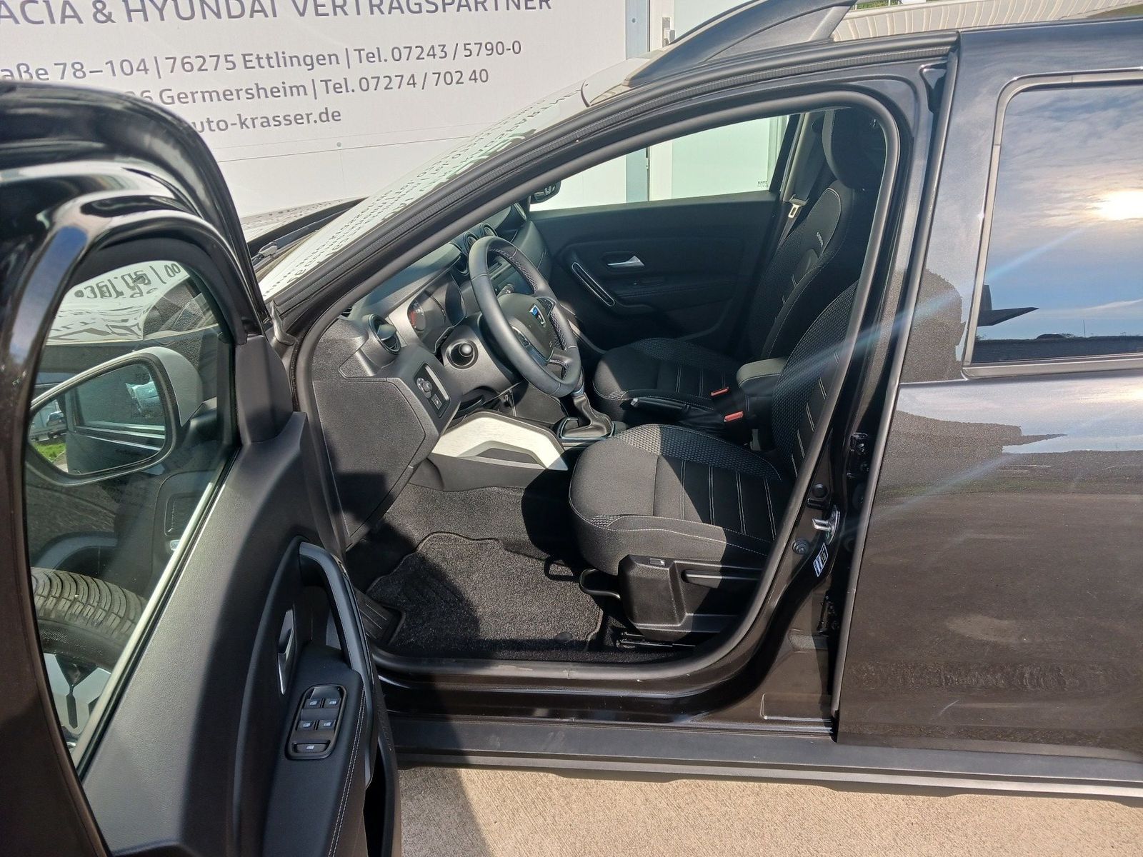 Dacia Duster Prestige TCe 150 EDC - Samsaru's Car Outlet