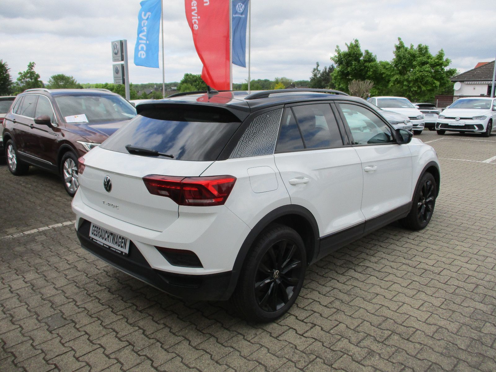 Volkswagen T-Roc Sport - Samsaru's Car Outlet