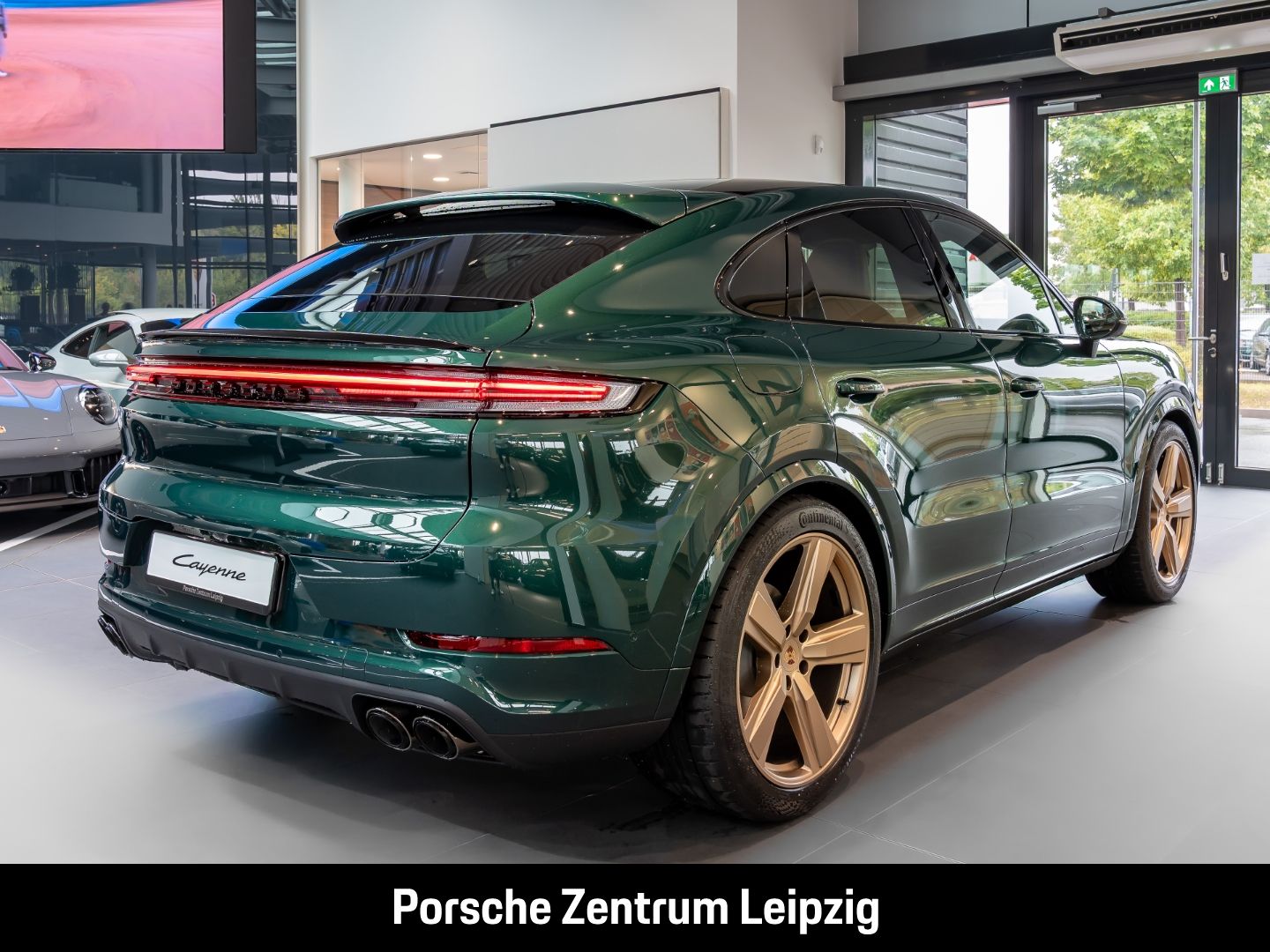 Porsche Cayenne Coupe FnW Racinggrün Luft 22Zoll SportDe
