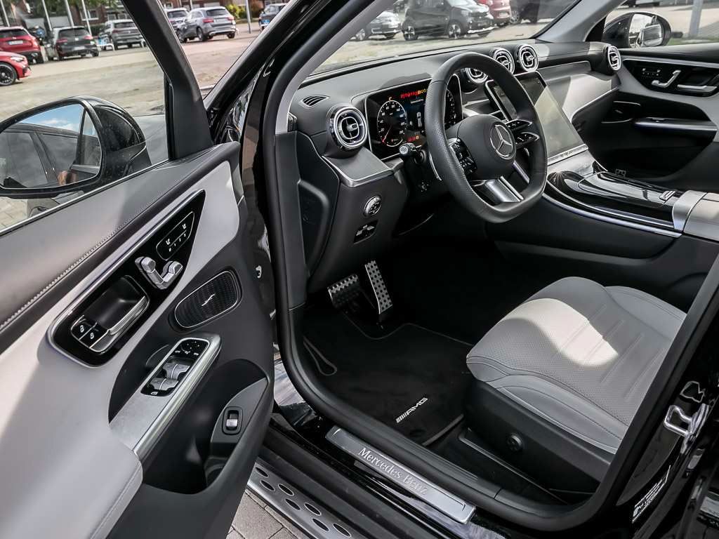 Mercedes-Benz GLC 300 de 4M AMG Premium AHK Pano Distronic