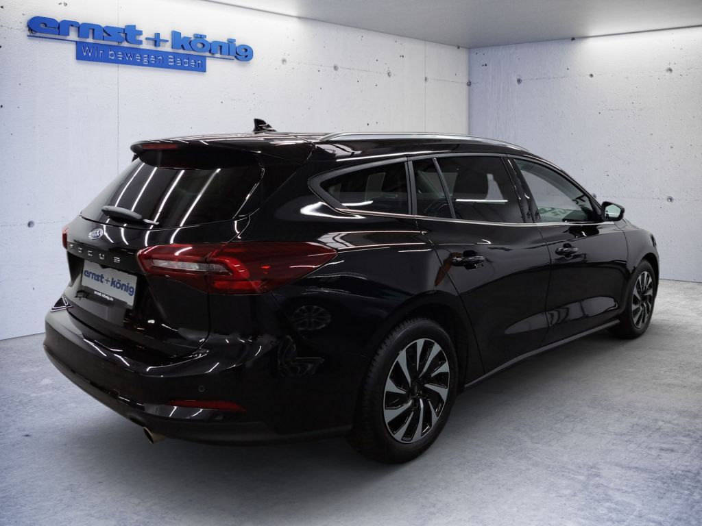 Ford Focus Turnier 1.5 Aut. TITANIUM NAVI RFK LED SH