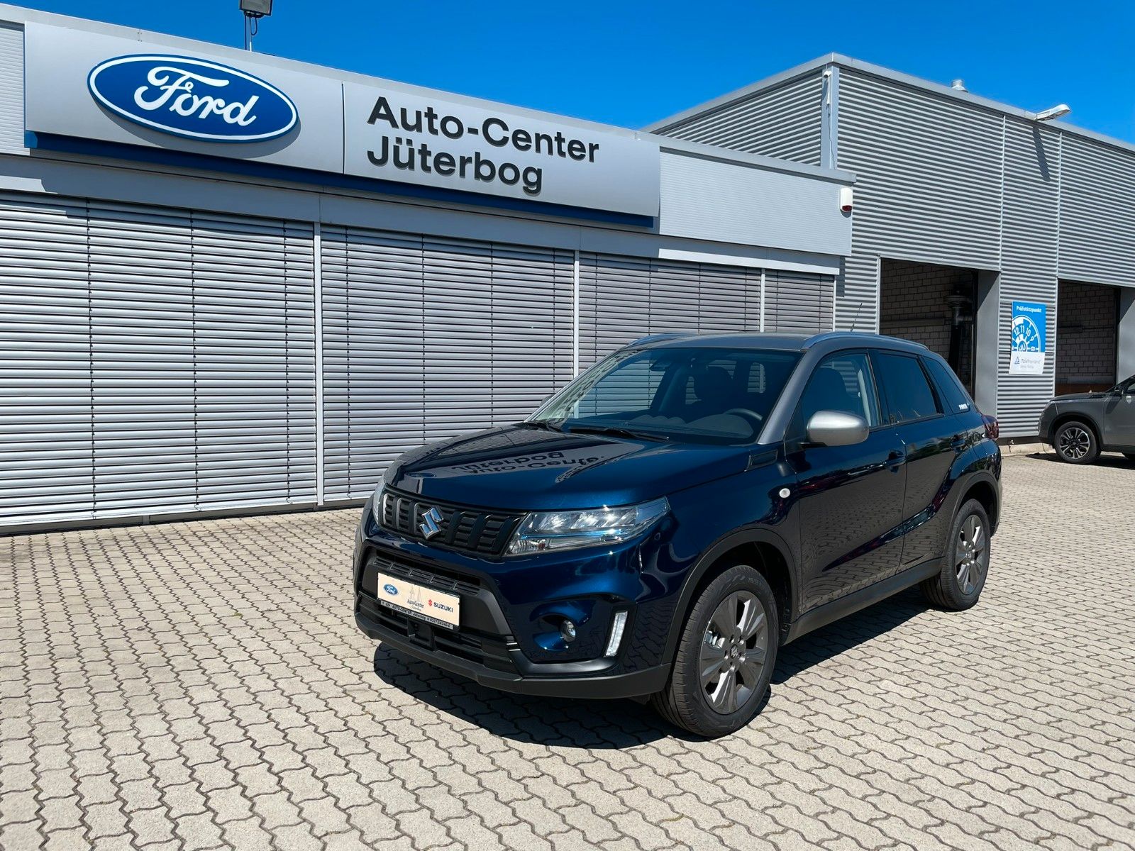 Suzuki Vitara Hybrid Shinkai 4x2 - Samsaru's Car Outlet