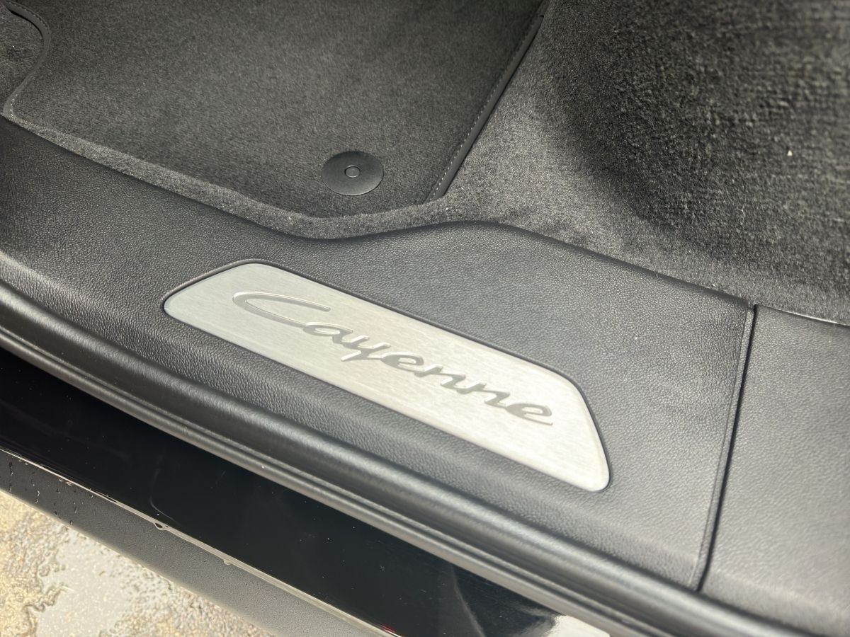 Porsche Cayenne E-Hybrid | Luftfederung | Panorama | AHK