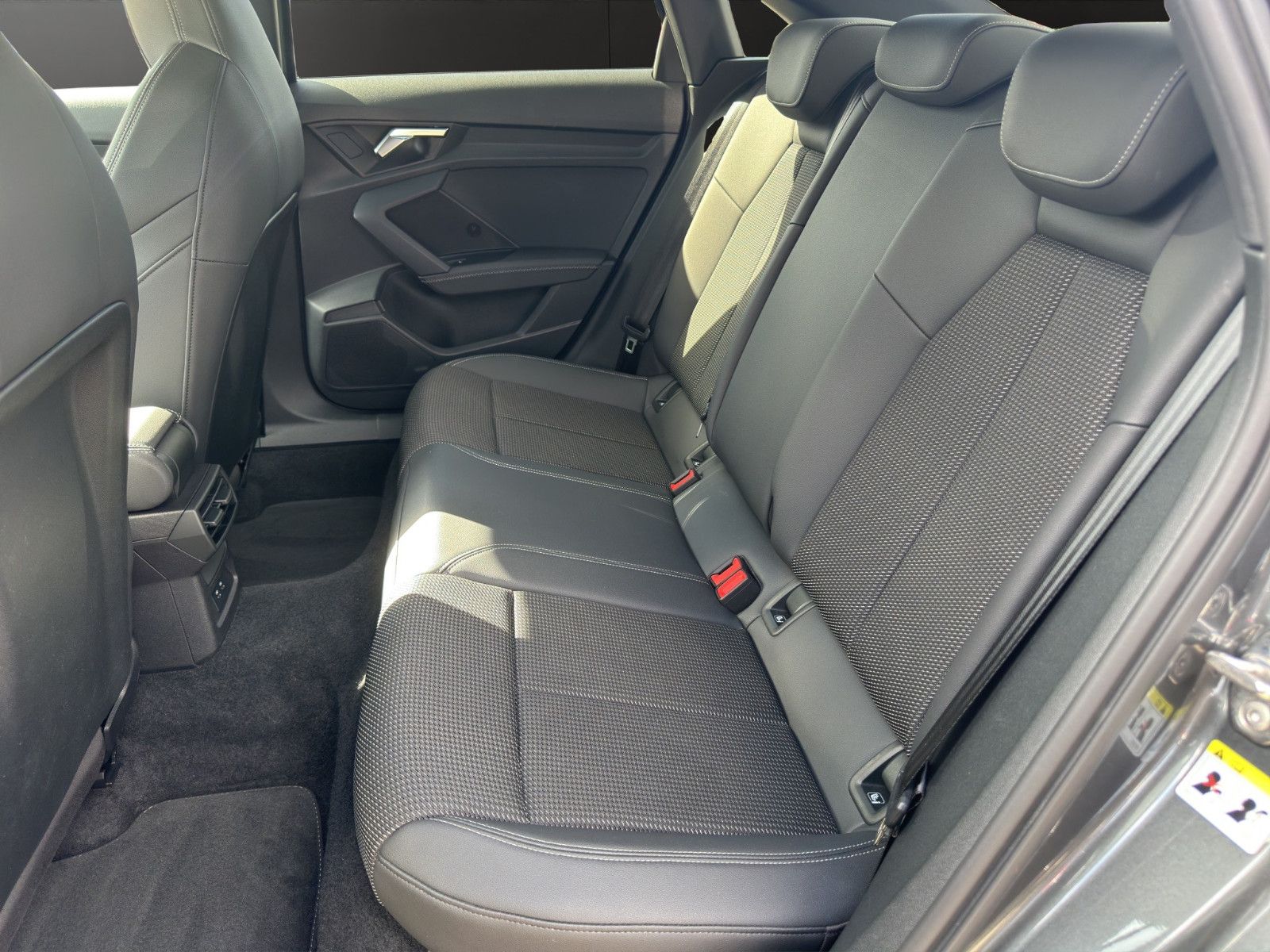 Audi A3 Limousine 35 TFSI S tr. S LINE+LED+NAVI PLUS