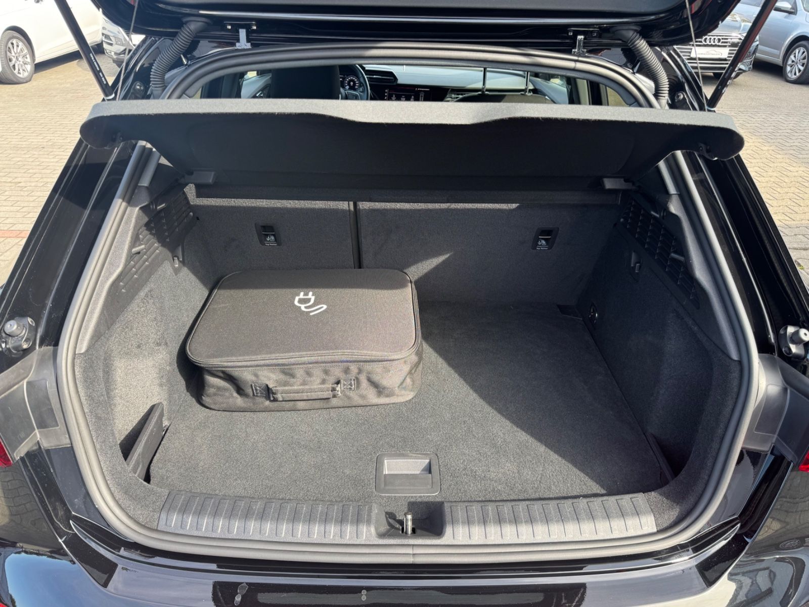 Audi A3 Sportback 40 TFSI e S-tronic - Samsaru's Car Outlet