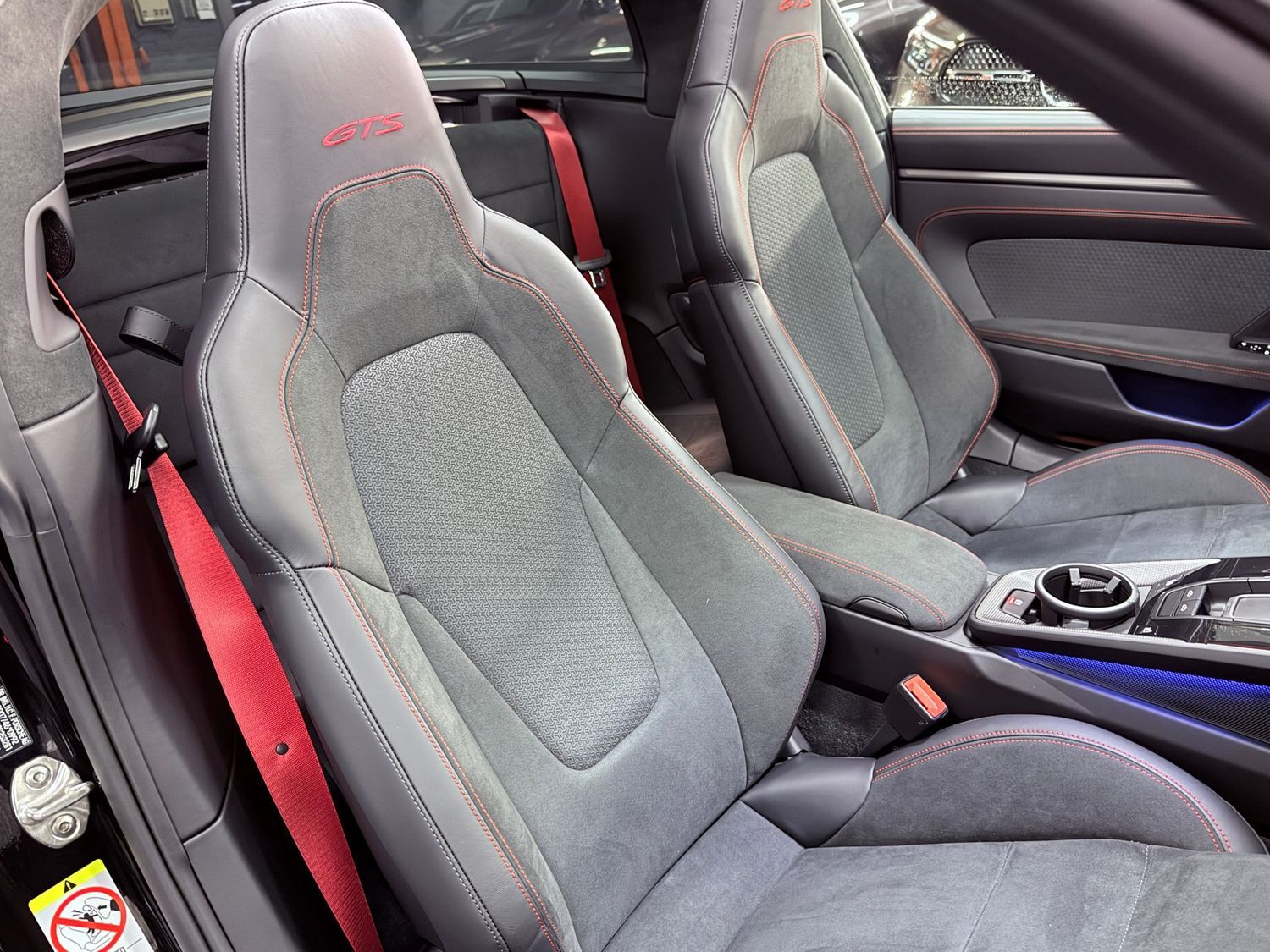 Porsche 992.2 Targa 4 GTS InnoDrive/Lift/18-Wege/BOSE/M