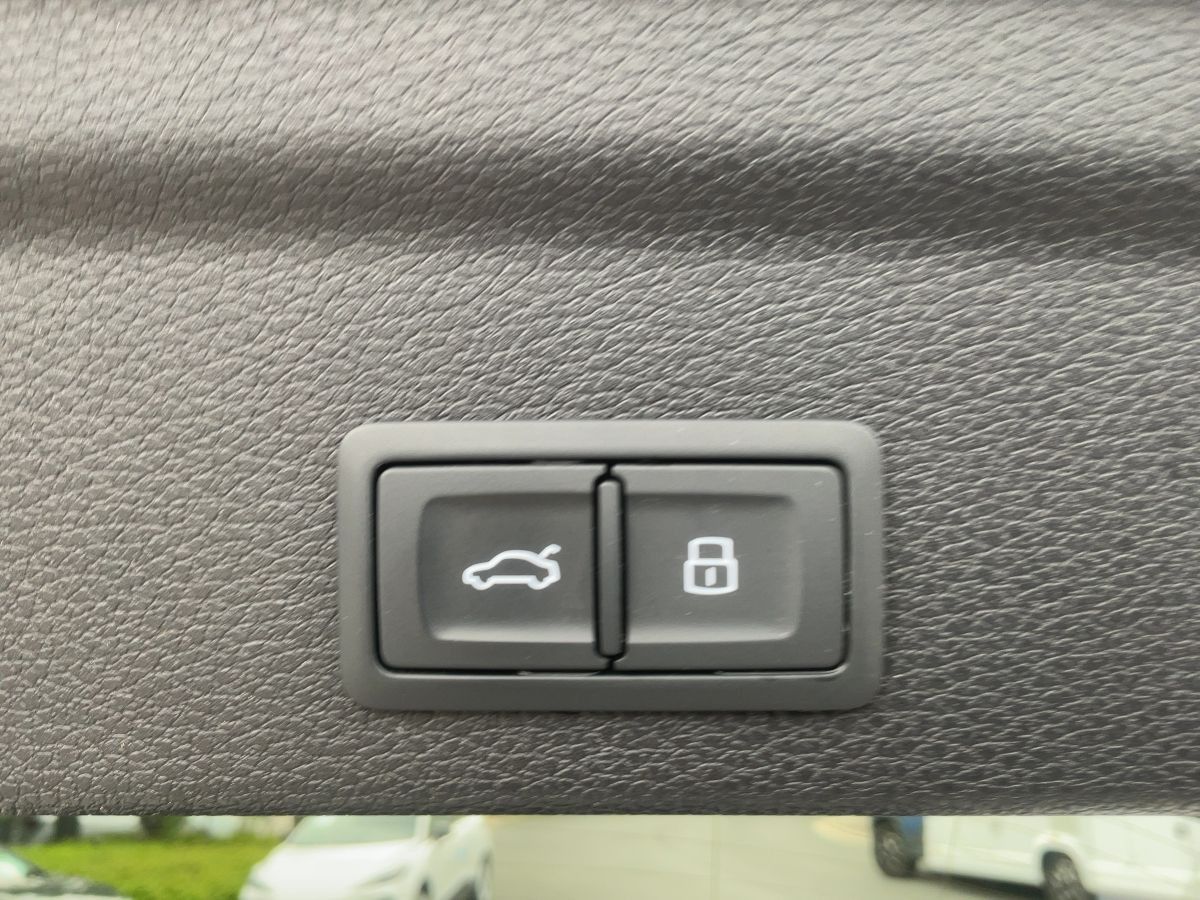 Audi Q3 Sportback 40 TDI quattro S line - Samsaru's Car Outlet