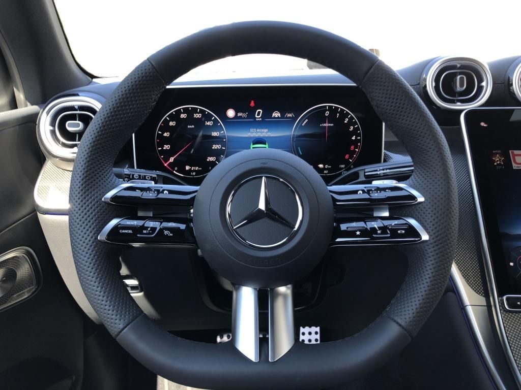 Mercedes-Benz GLC 300 de 4MATIC +MBUX+AMG+Pano+AHK+W-Paket+ACC