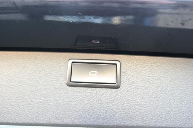 Volkswagen T6 Multivan T6 2.0 TDI Multivan - Samsaru's Car Outlet