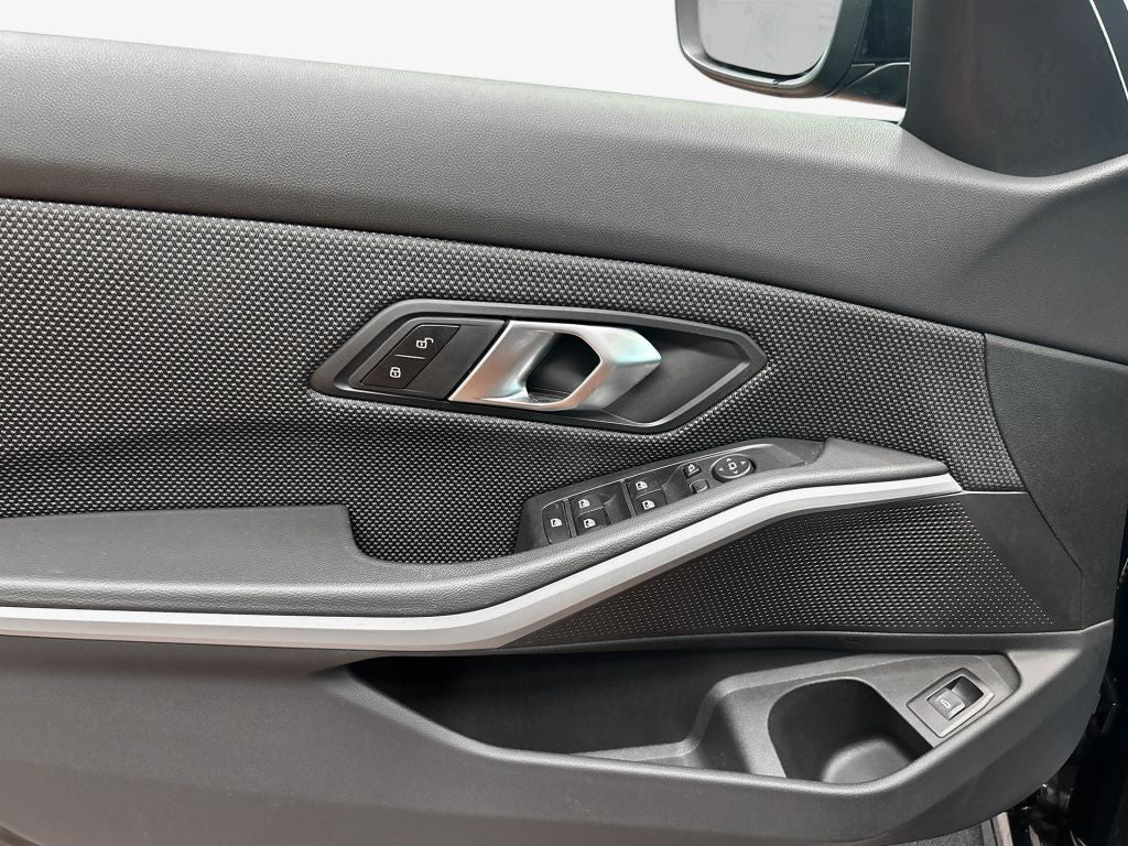 BMW 320d Touring Aut. Advantage - Samsaru's Car Outlet