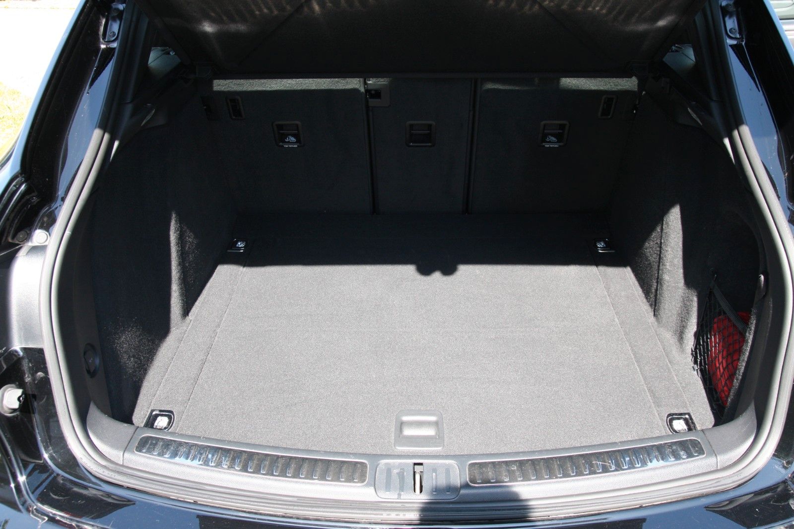 Porsche Macan - Samsaru's Car Outlet