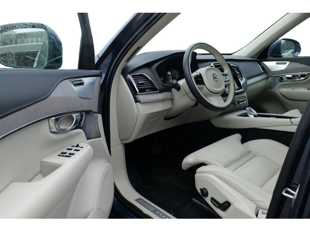 Volvo XC90 T8 Ultra Bright Recharge Plug-In Hybrid AWD