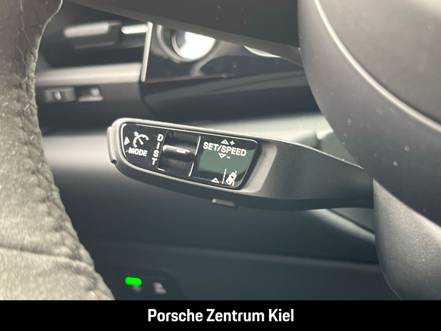 Porsche Macan 4S HA-Lenkung InnoDrive HUD Sitzbelüftung