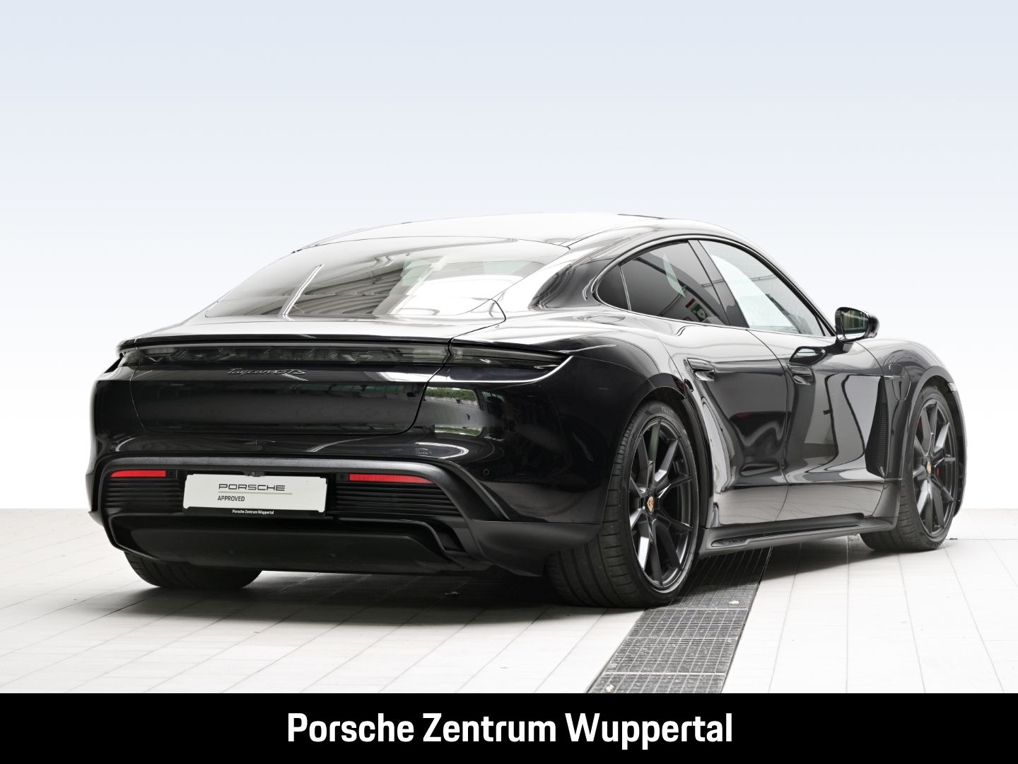 Porsche Taycan GTS Head-Up Display BOSE 21-Zoll LED