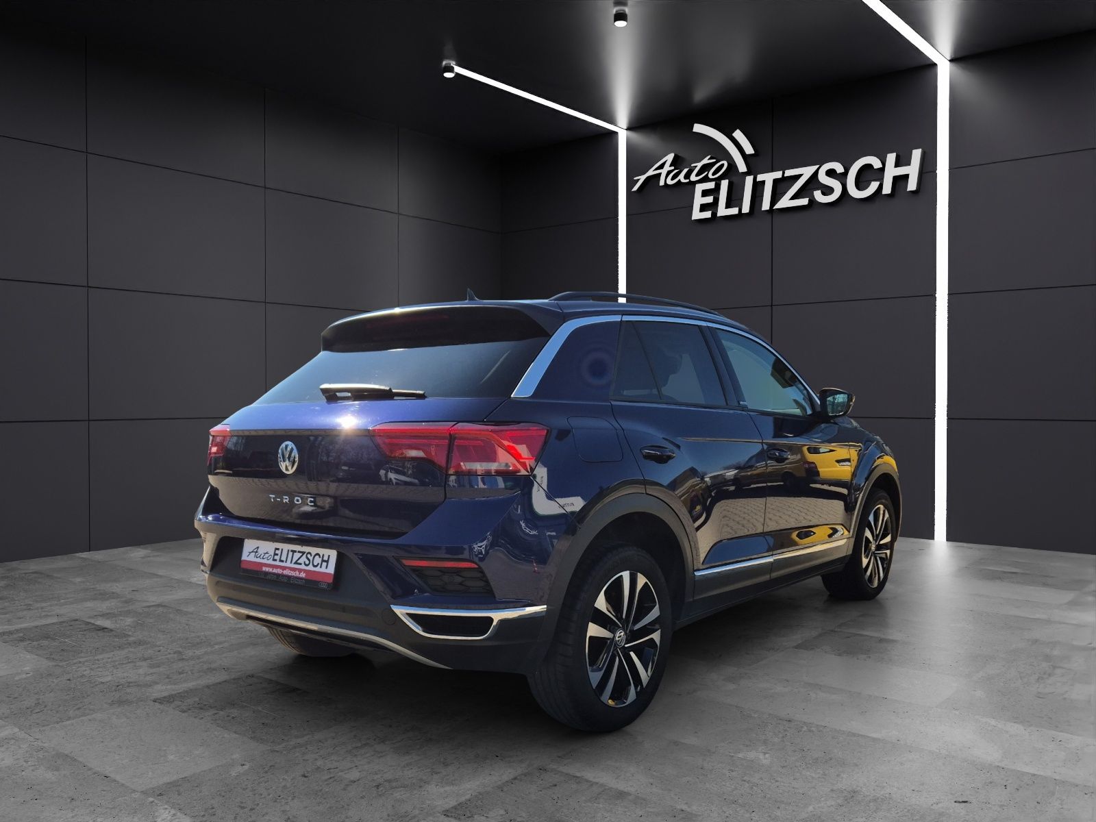 Volkswagen T-Roc TSI United - Samsaru's Car Outlet