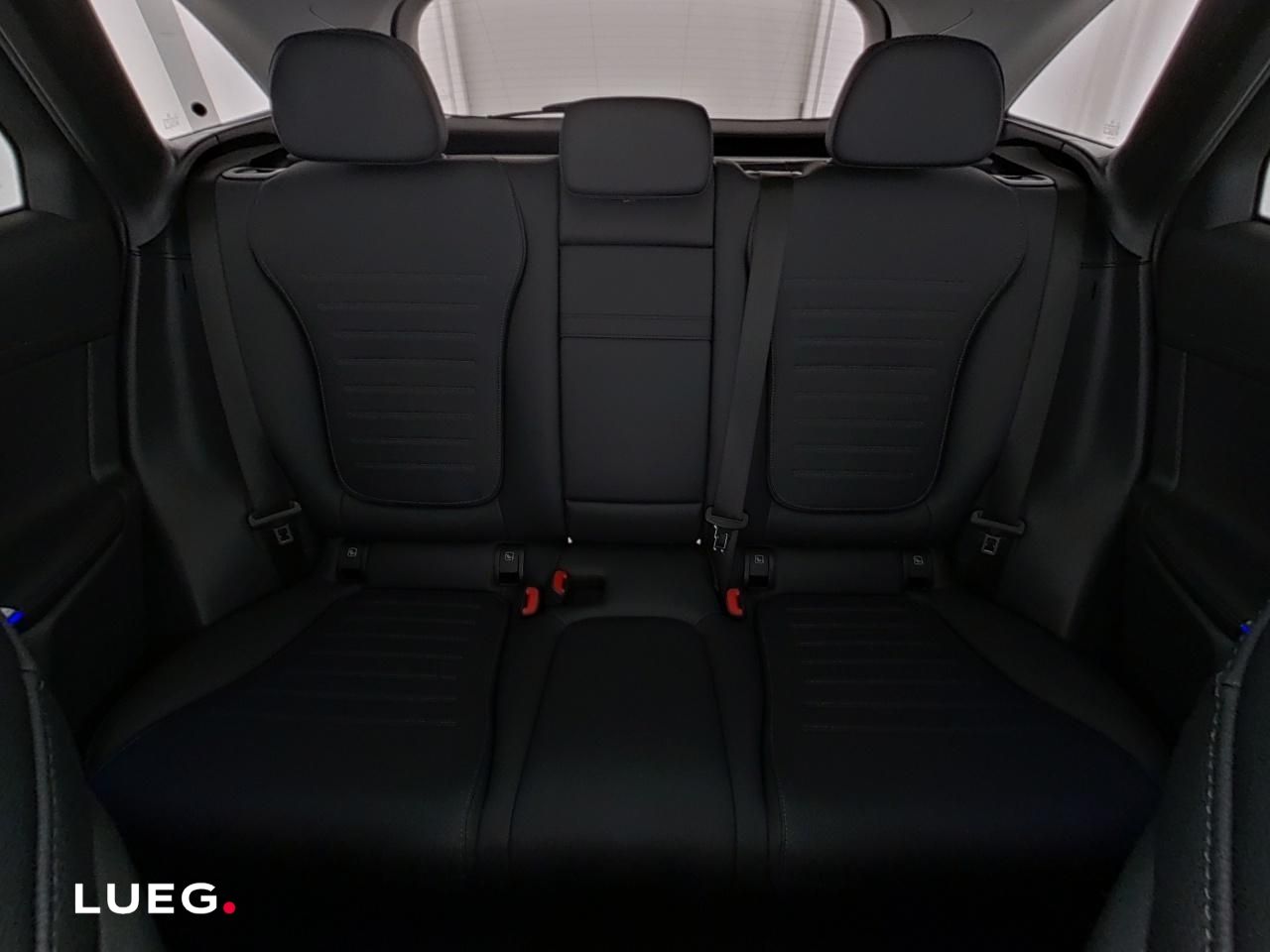 Mercedes-Benz GLC 300 e 4M AMG+HUD+PANO+KEYLESS+AHK+DIG.LIGHT+