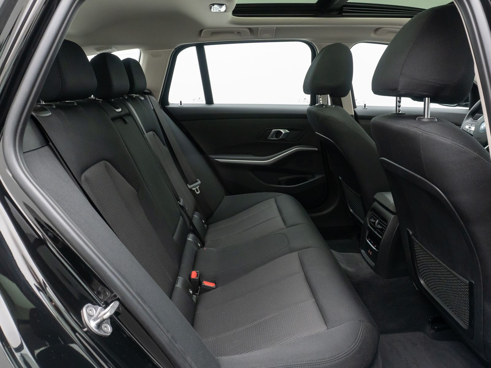 BMW 320e - Samsaru's Car Outlet