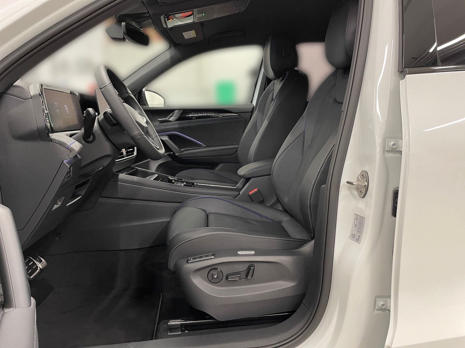 Volkswagen Tiguan 1.5 TSI eHybrid R-Line *AHK*NAVI*SITZH*