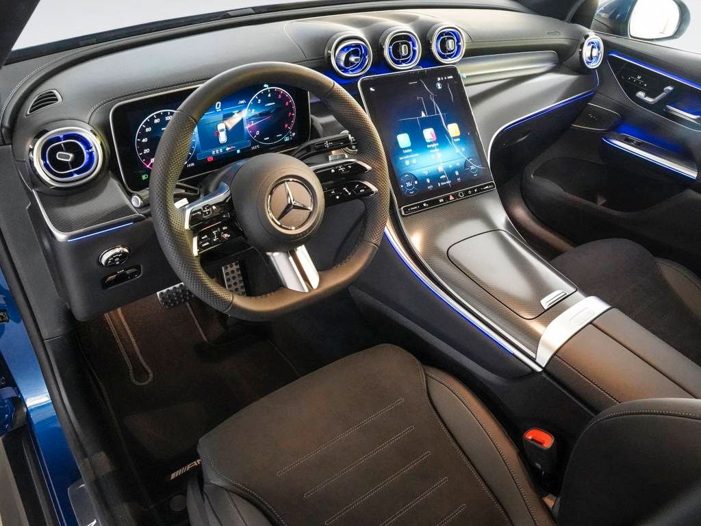 Mercedes-Benz GLC 200 AMG-DISTRONIC-PANO-AHK-MEMORY-UVP 74.200
