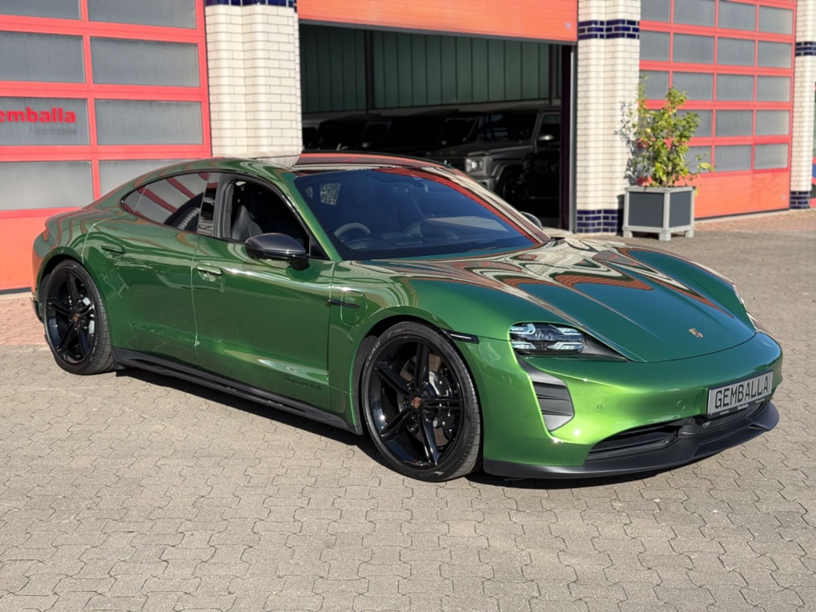 Porsche TAYCAN 4S RHD RECHTSLENKER, PANO, BOSE
