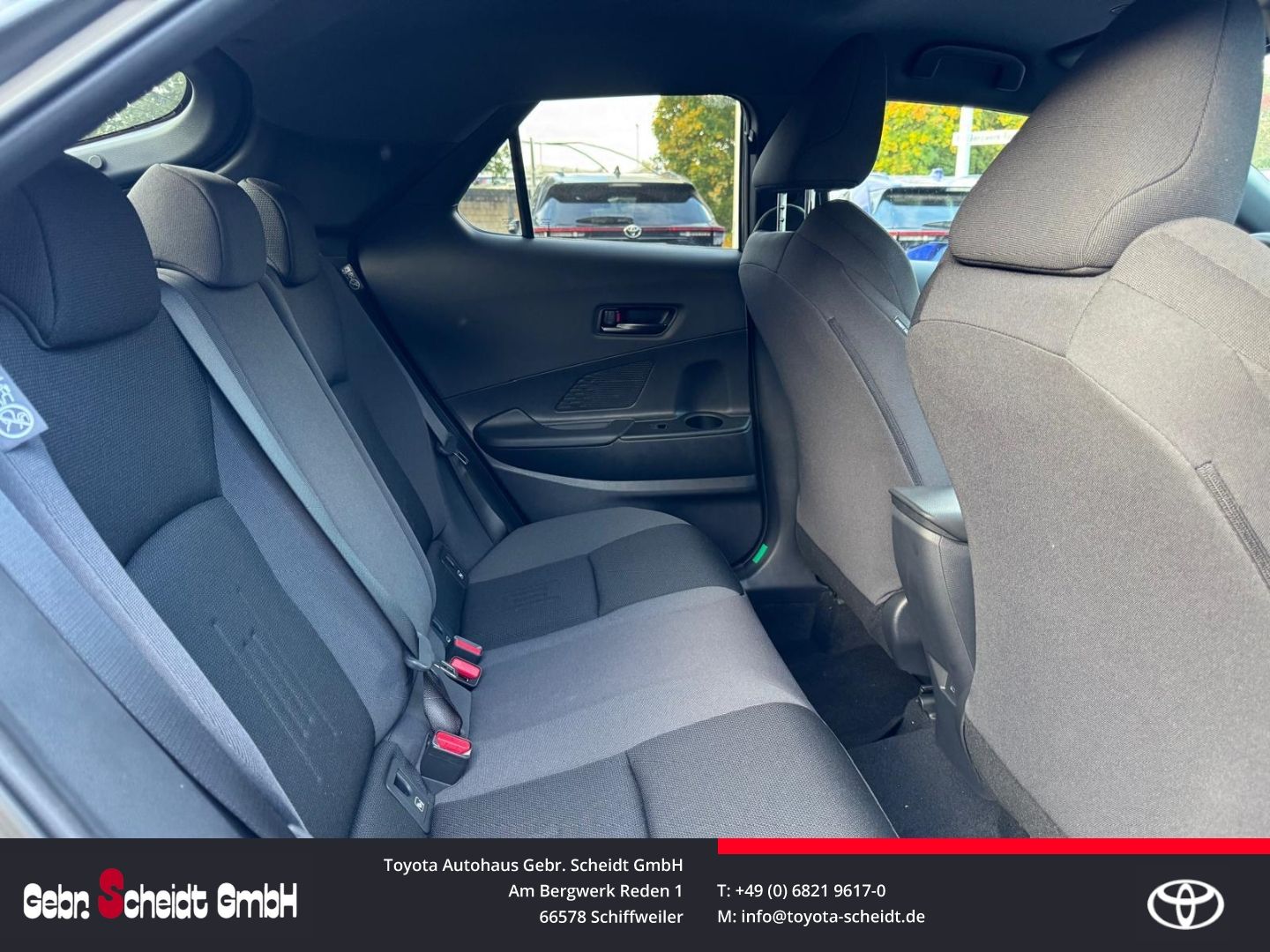 Toyota C-HR 1.8 Hybrid Team Deutschland Navi digitales