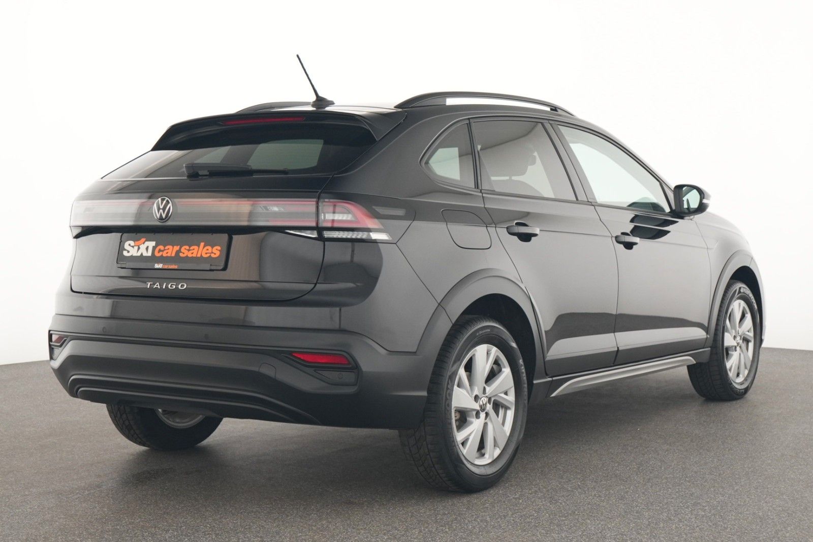 Volkswagen Taigo 1.0 TSI Life - Samsaru's Car Outlet