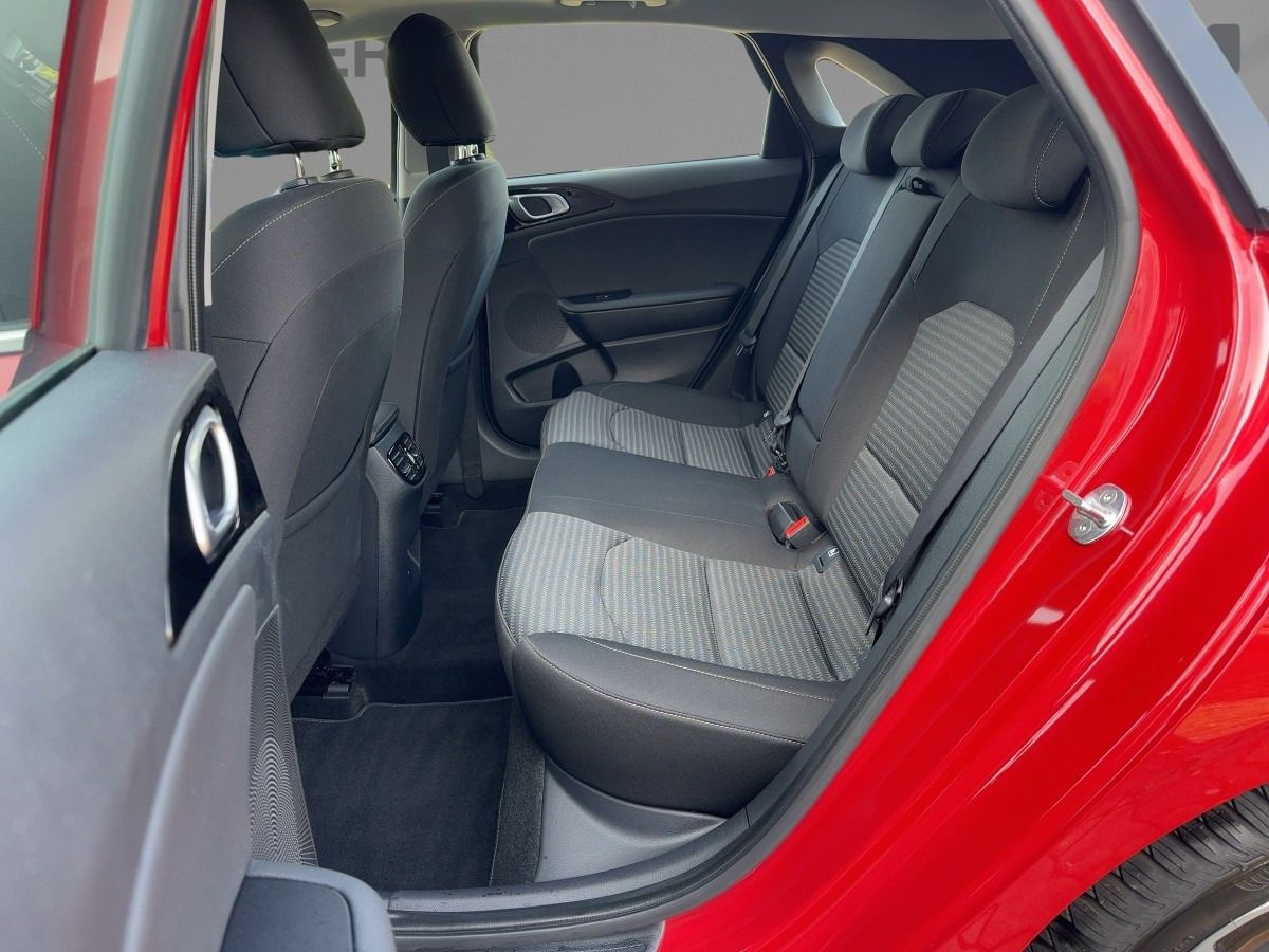 Kia cee'd 1.5T Spirit - Samsaru's Car Outlet