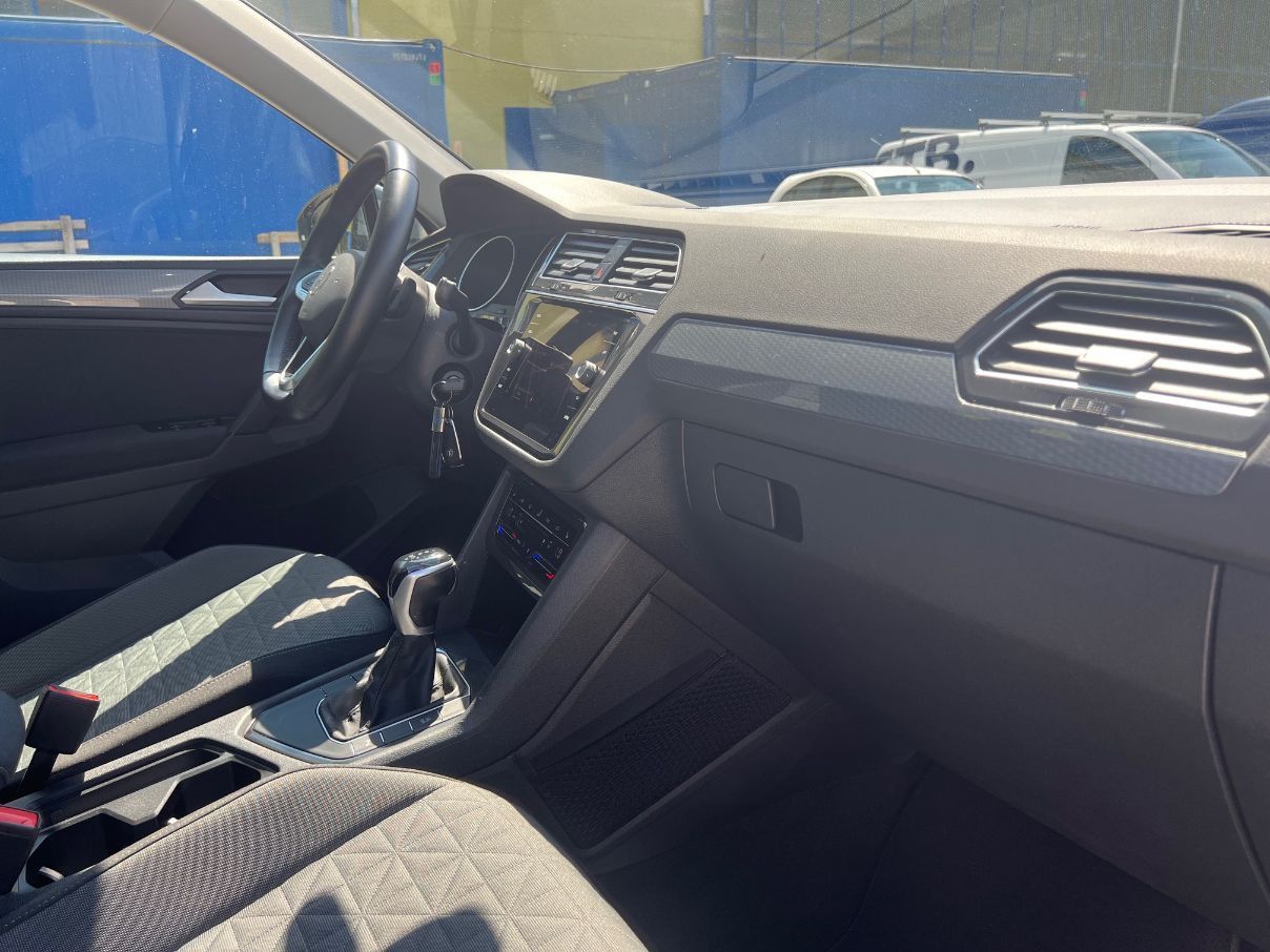 Volkswagen Tiguan LIFE - Samsaru's Car Outlet
