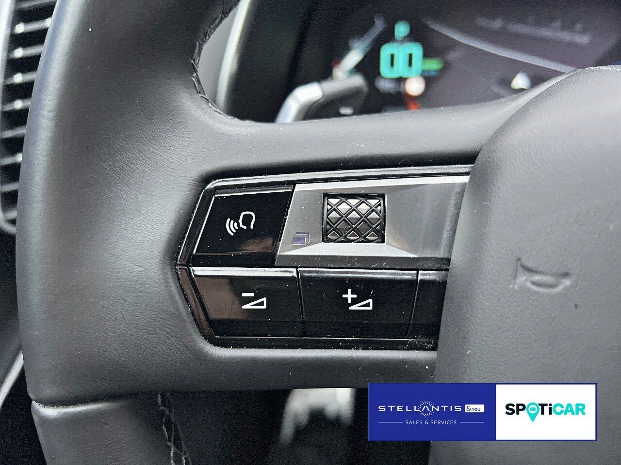 DS Automobiles DS 7 E-Tense 225 Hybrid Rivoli