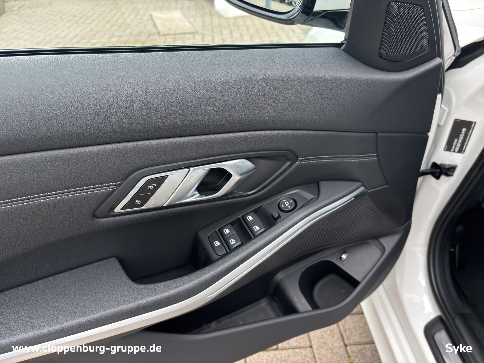 BMW 320e Sport Line - Samsaru's Car Outlet