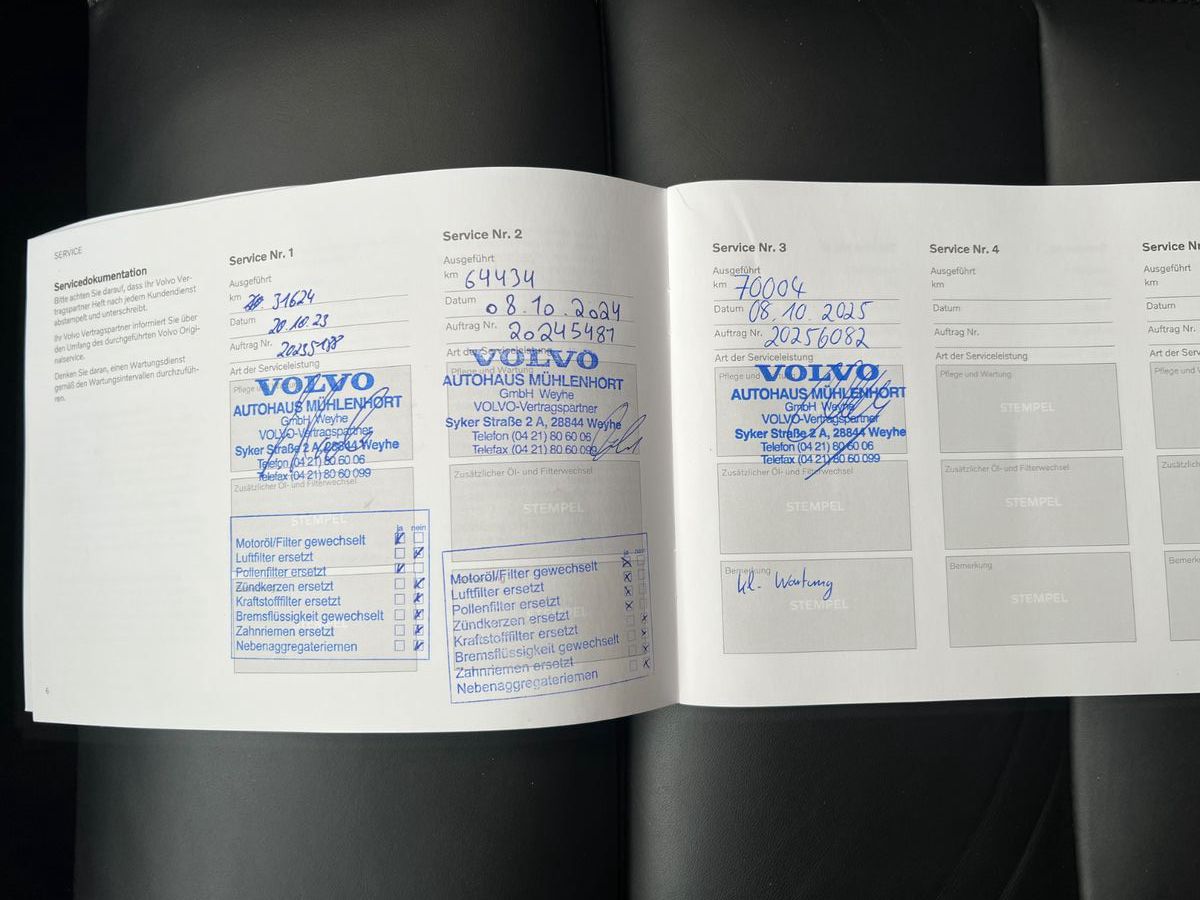 Volvo V60 Recharge T6 AWD PLUS DARK AHK GARANTIE