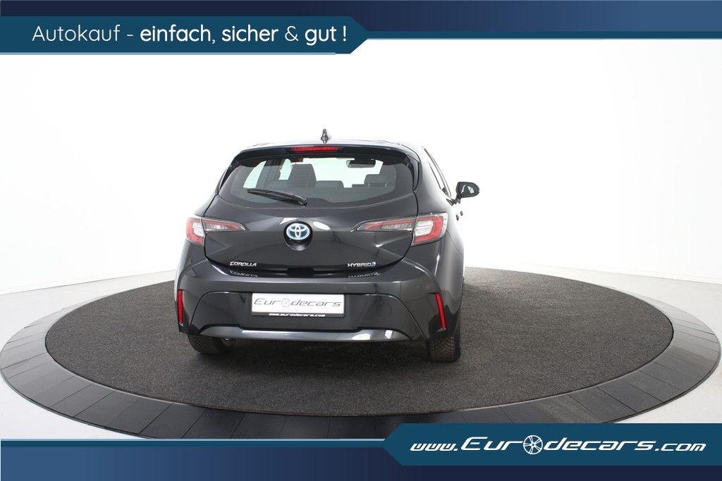 Toyota Corolla 1.8 Hybrid - Samsaru's Car Outlet