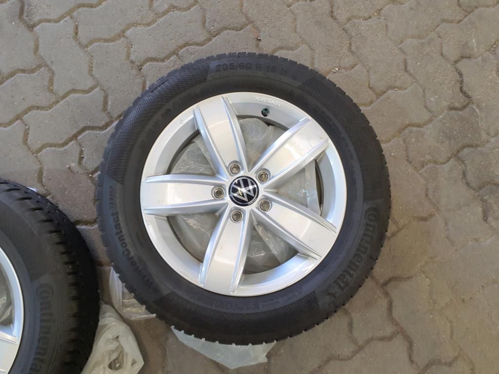 Volkswagen T-Roc R-Line 1.5 TSI DSG - Samsaru's Car Outlet