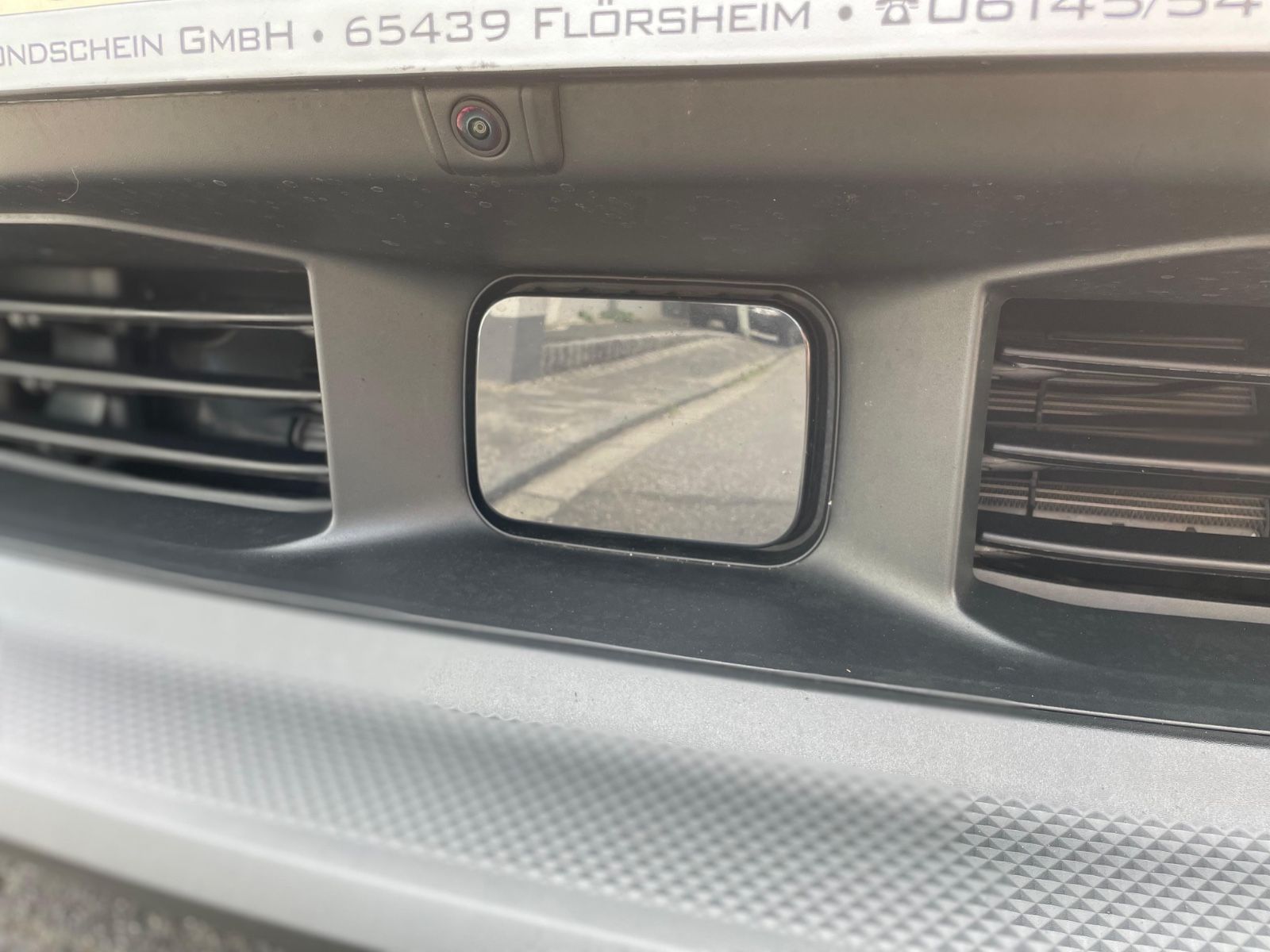 Porsche Macan 4 - Samsaru's Car Outlet
