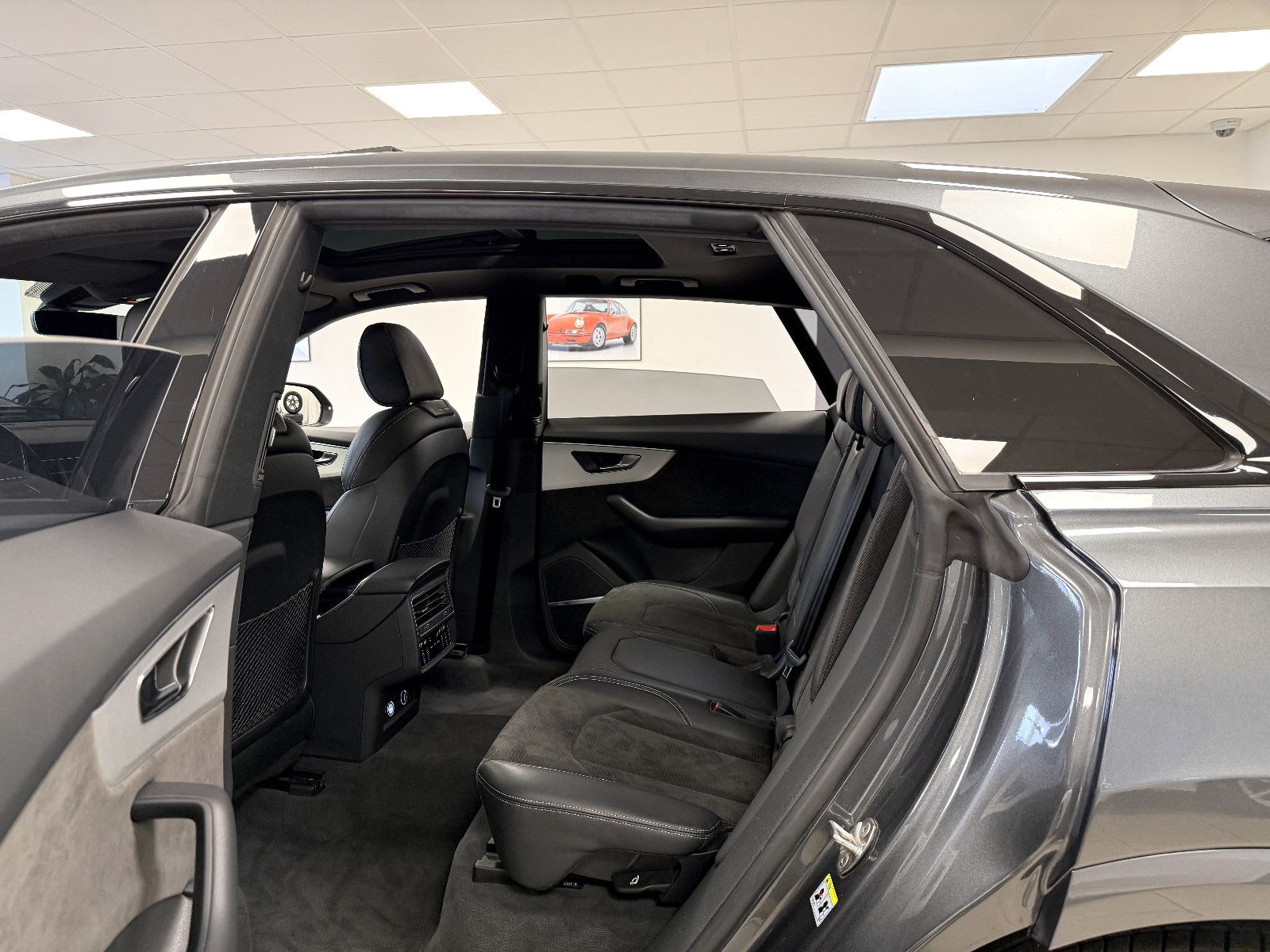 Audi Q8 50TDI Quattro *S-Line*PanSD*ACC*AHK*SoftCls