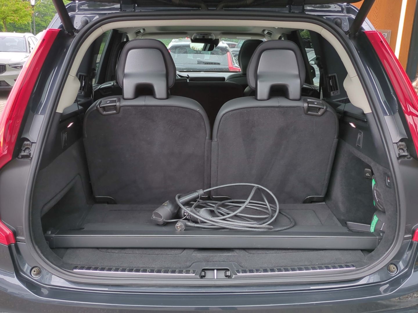 Volvo XC90 Plus Bright Recharge Plug-In Hybrid AWD T8