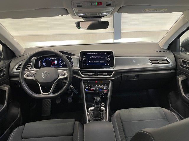 Volkswagen T-Roc 1.0 TSI - Samsaru's Car Outlet