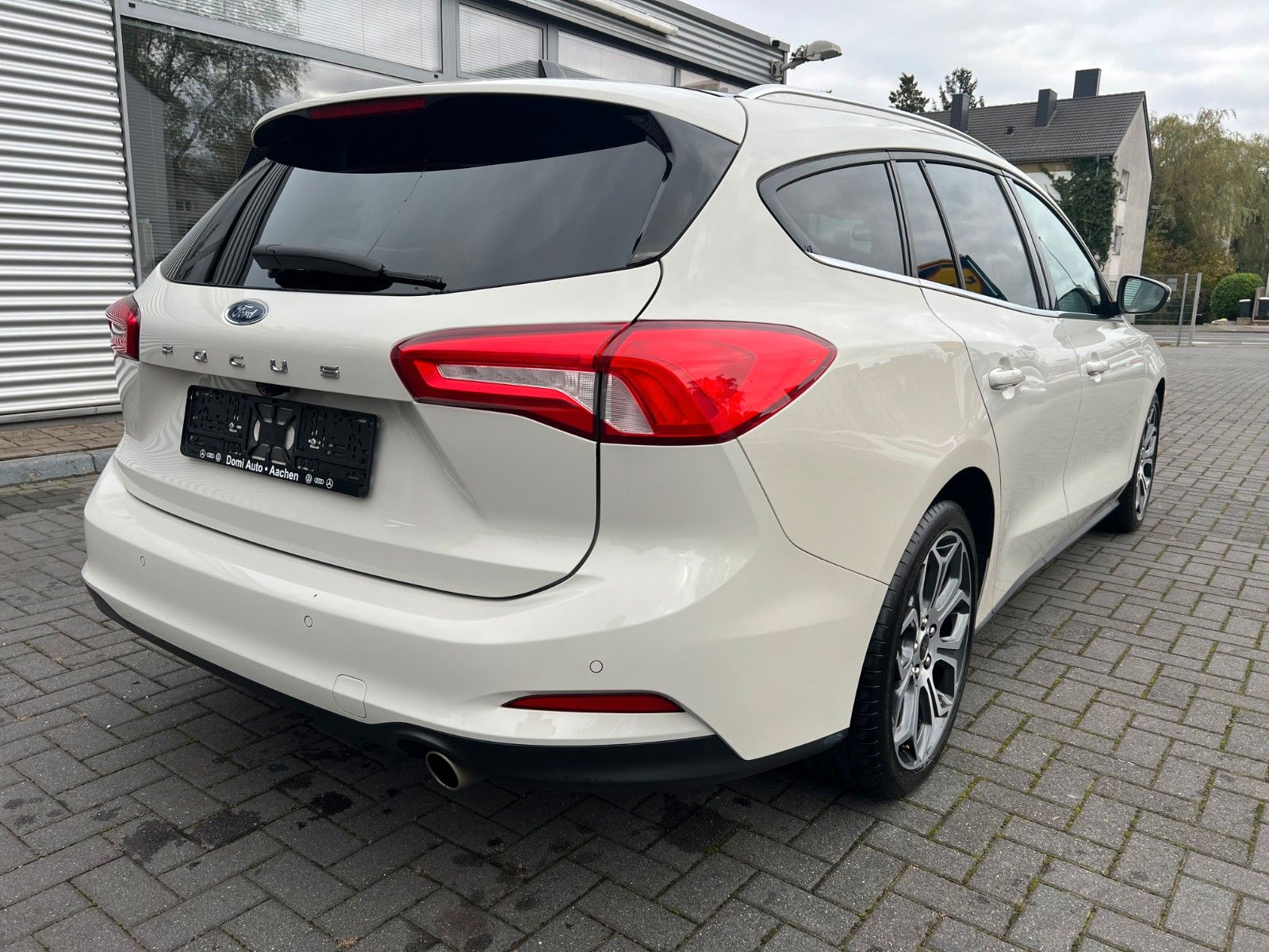 Ford Focus Turnier Titanium - Samsaru's Car Outlet