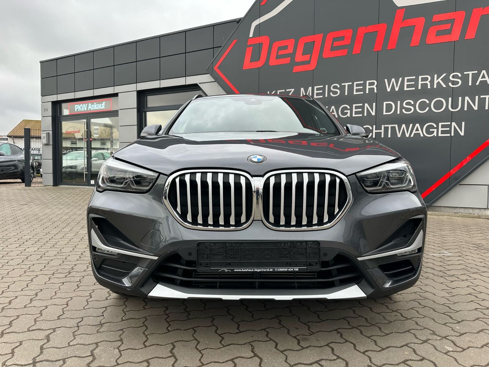 BMW X1 xDrive 25 i xLine - Samsaru's Car Outlet