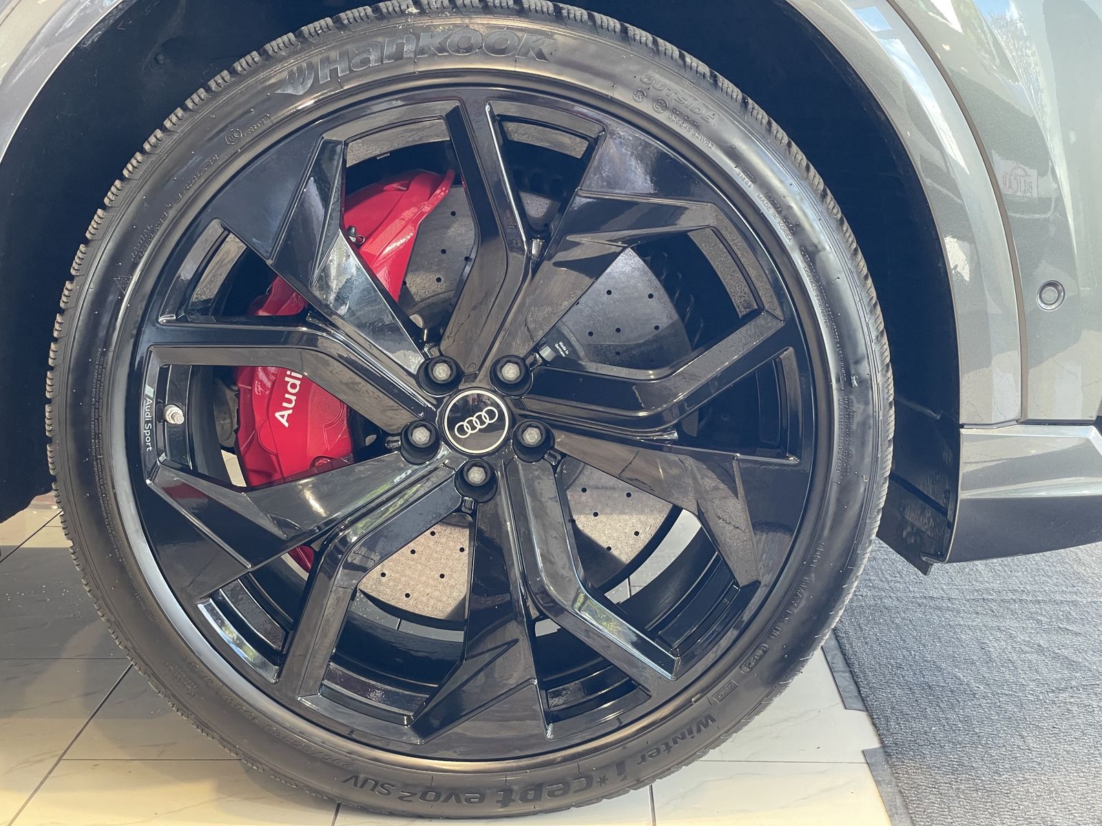 Audi RSQ8 4.0TFSI quattro4M /V8/PANO/B&O/HUD/8F.b.