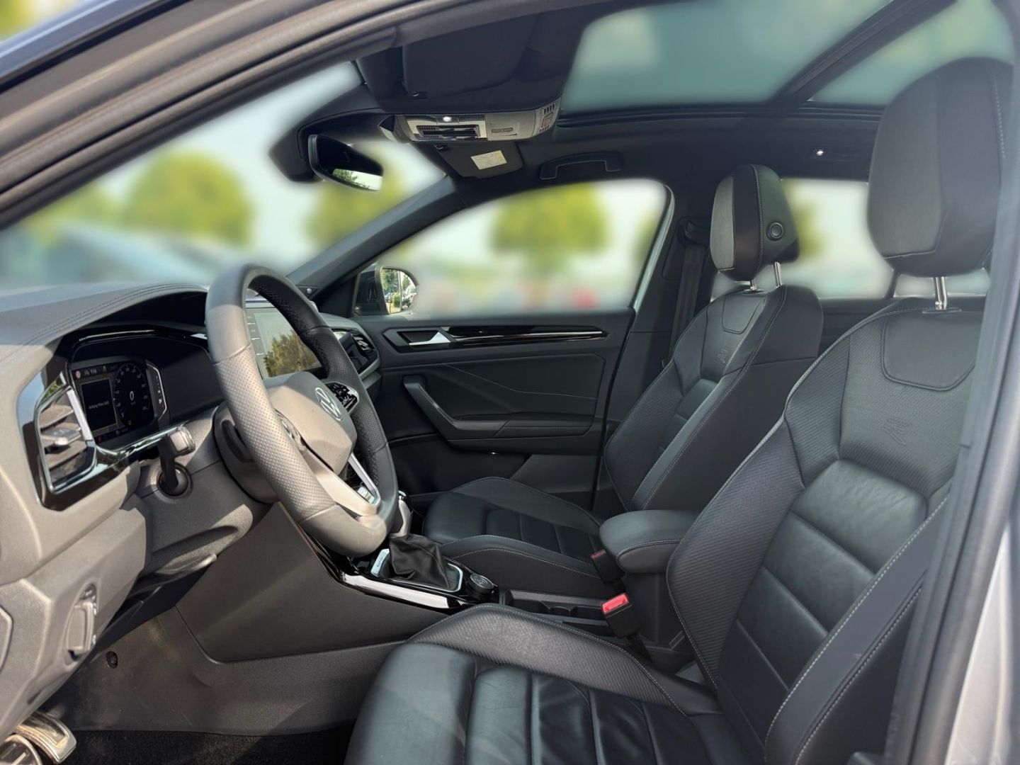 Volkswagen T-Roc R-Line 4motion 2.0 TSI - Samsaru's Car Outlet
