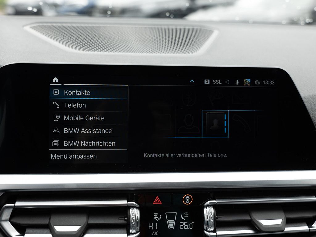 BMW 330e Touring M-Sportpaket - Samsaru's Car Outlet