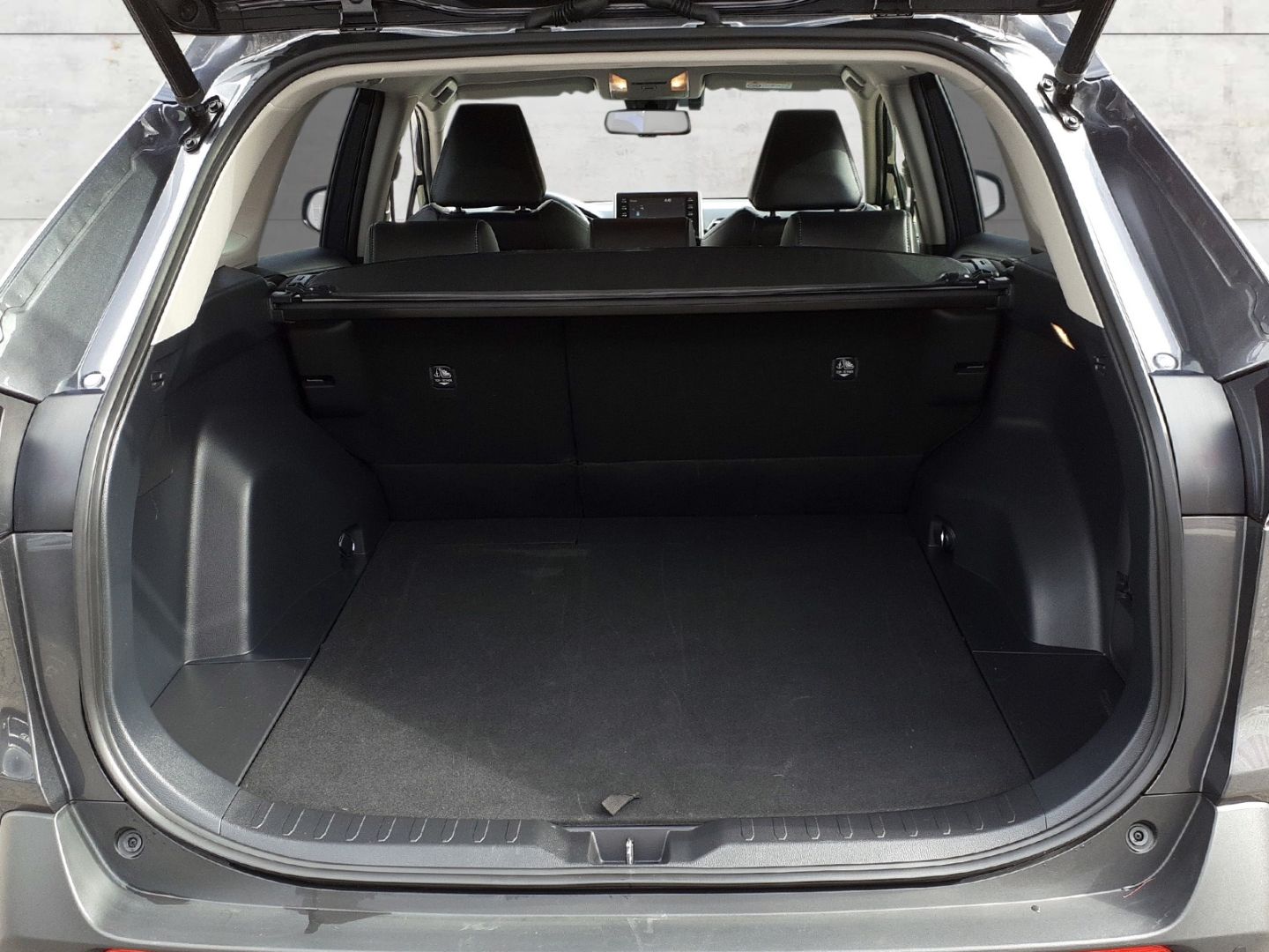 Toyota RAV 4 H3 Business AWD - Samsaru's Car Outlet
