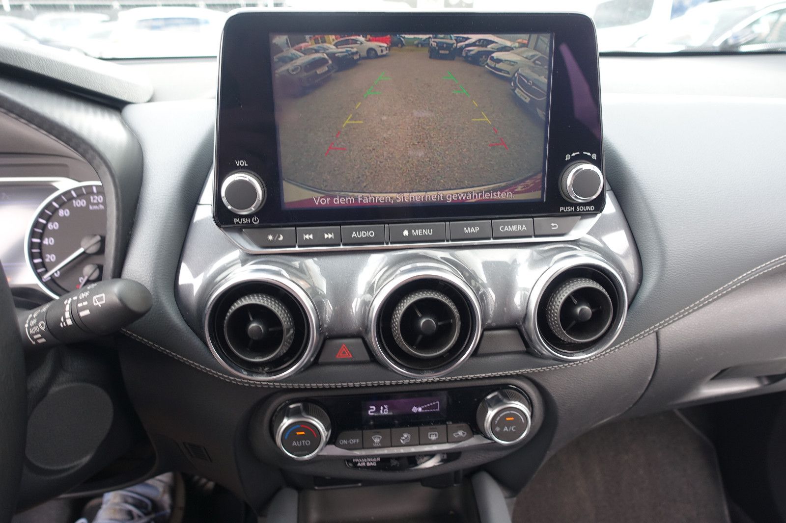 Nissan Juke 1.0 Aut. - Samsaru's Car Outlet
