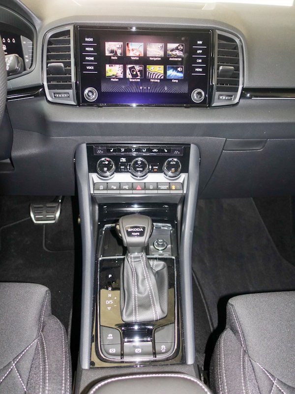 Skoda Karoq 2.0TDI DSG 4x4 Sportline * 5 Jahre Garanti