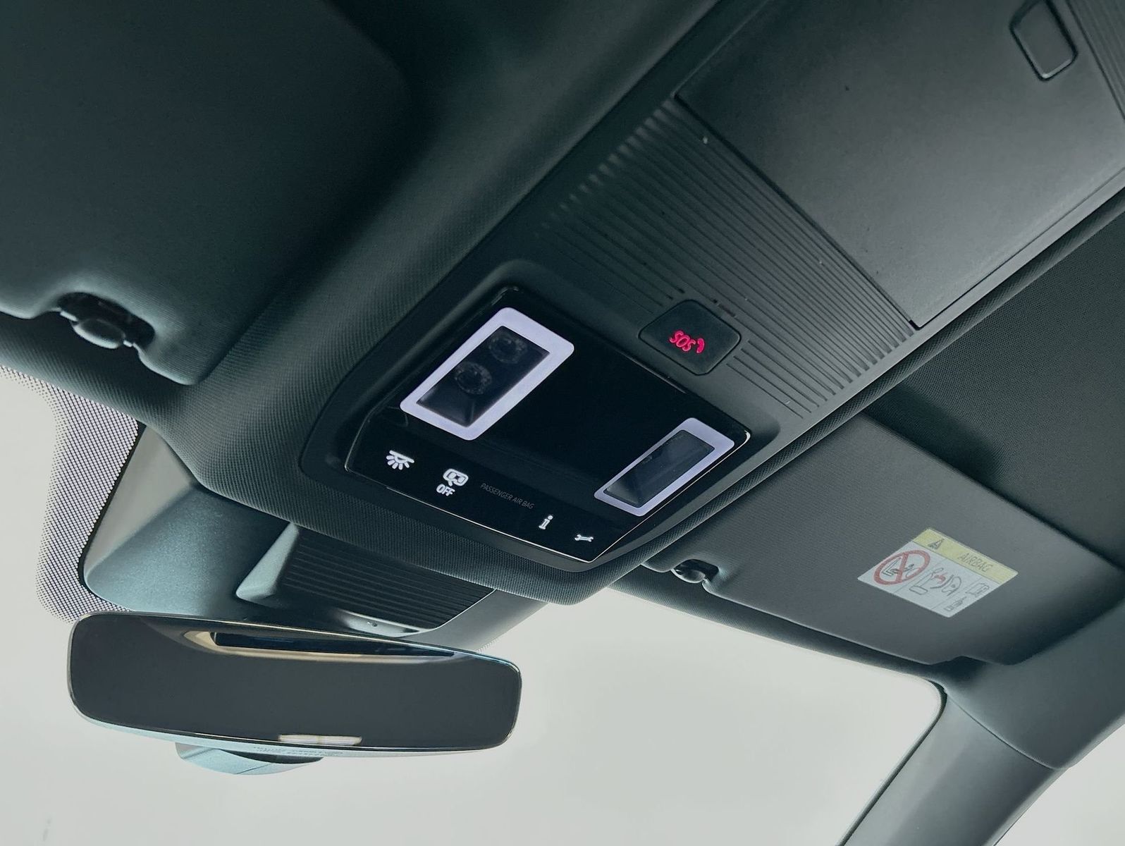 Volkswagen Tiguan R-Line eHybrid Black CarPlay Matrix Leder