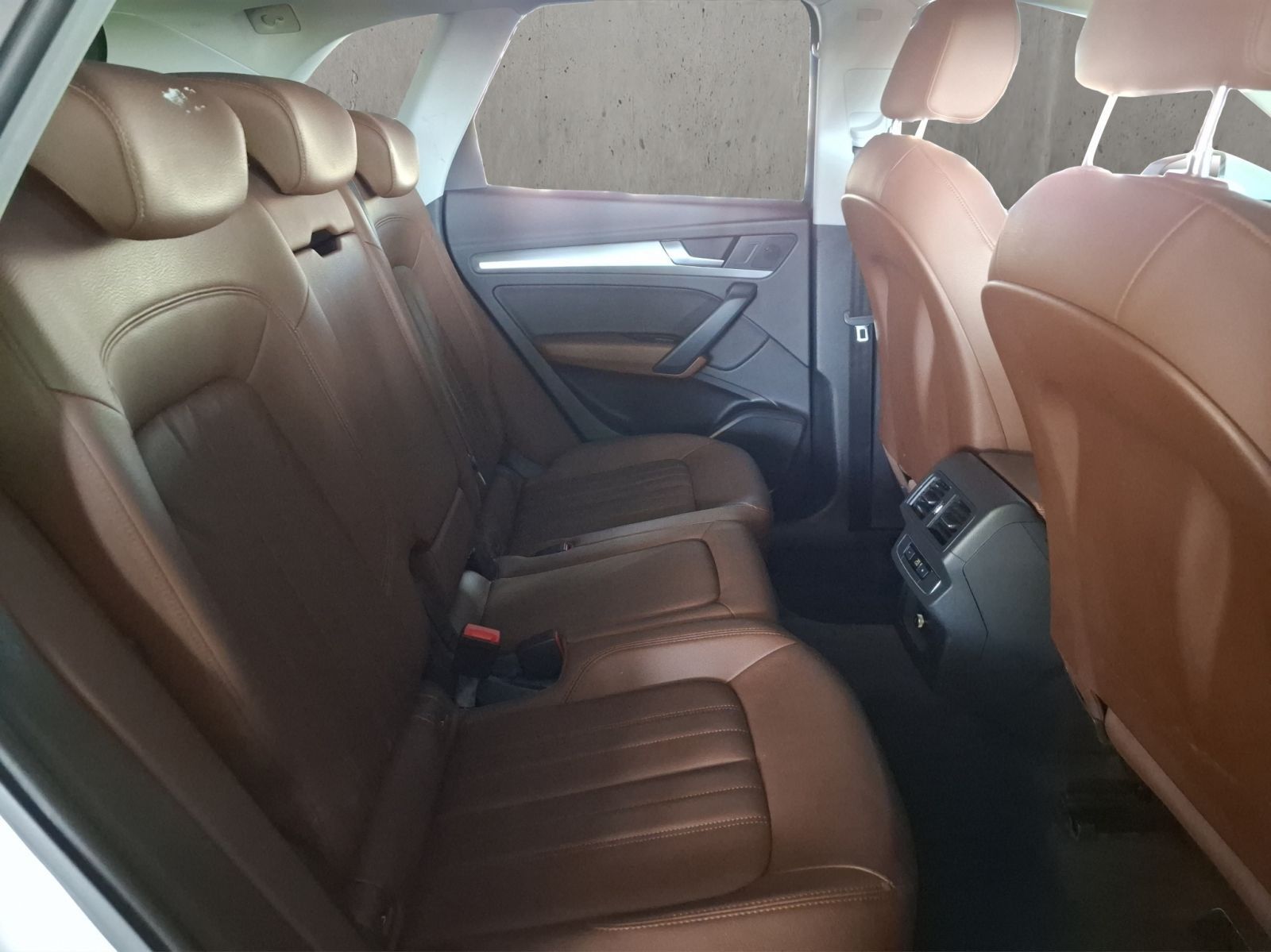 Audi Q5 TFSI e 50 e quattro S tronic - Samsaru's Car Outlet