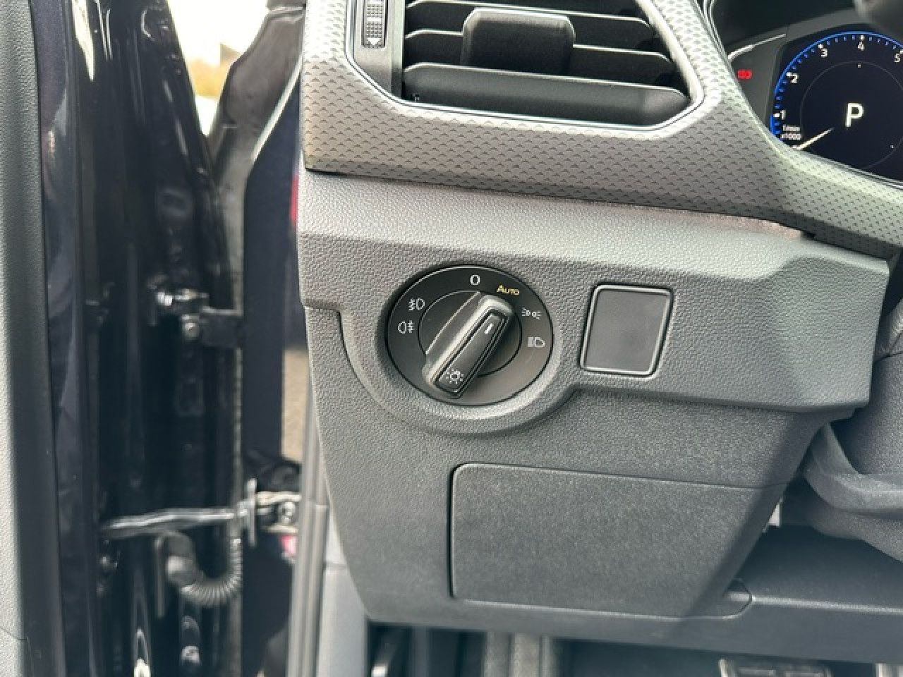 Volkswagen T-Cross Active 1.5 TSI DSG - Samsaru's Car Outlet
