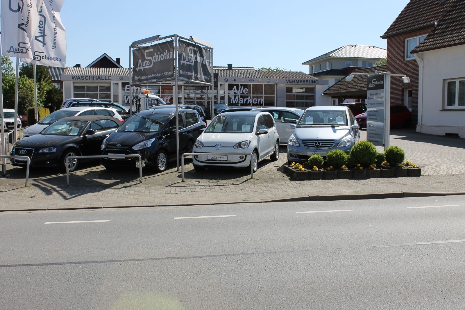 Volkswagen T-Roc 1.0 TSi - Samsaru's Car Outlet